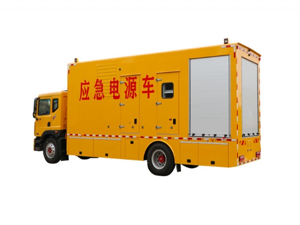 康姆勒電力移動電源車：柴油發(fā)電機組智能預(yù)警技術(shù)助電力穩(wěn)定可靠？